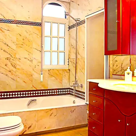 Eduardo Lucena 5, Mezquita Apartamento