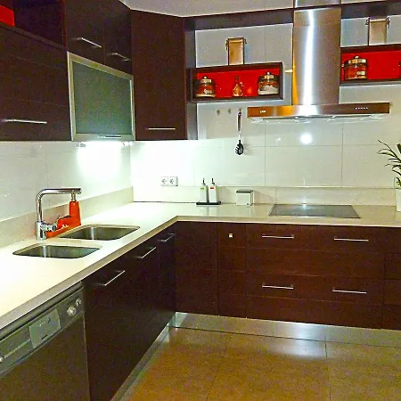 Eduardo Lucena 5, Mezquita *